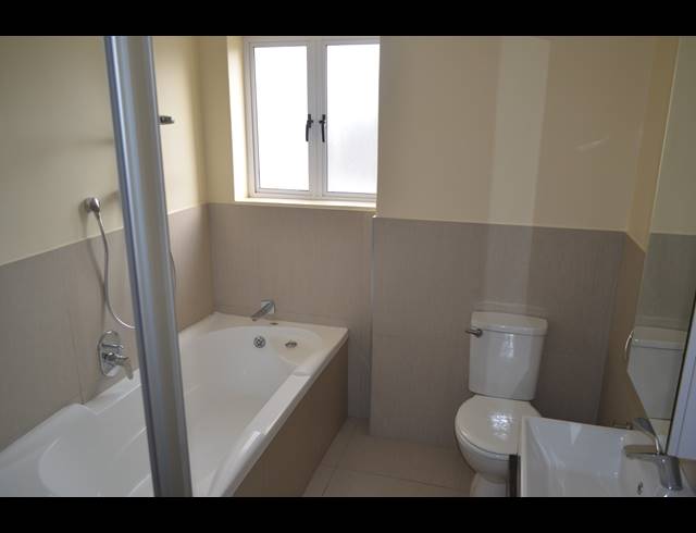 1 BEDROOM APARTMENT TO LET IN STRAND NORTH